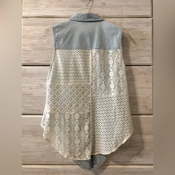 Jessica Simpson Top; Button Down; Vest - Picture 3 of 3